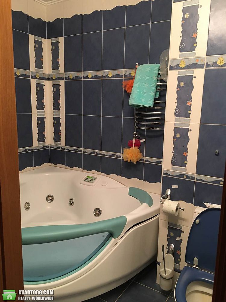 Rent out 2-room apartment. Киев,  Мельникова — photo 1