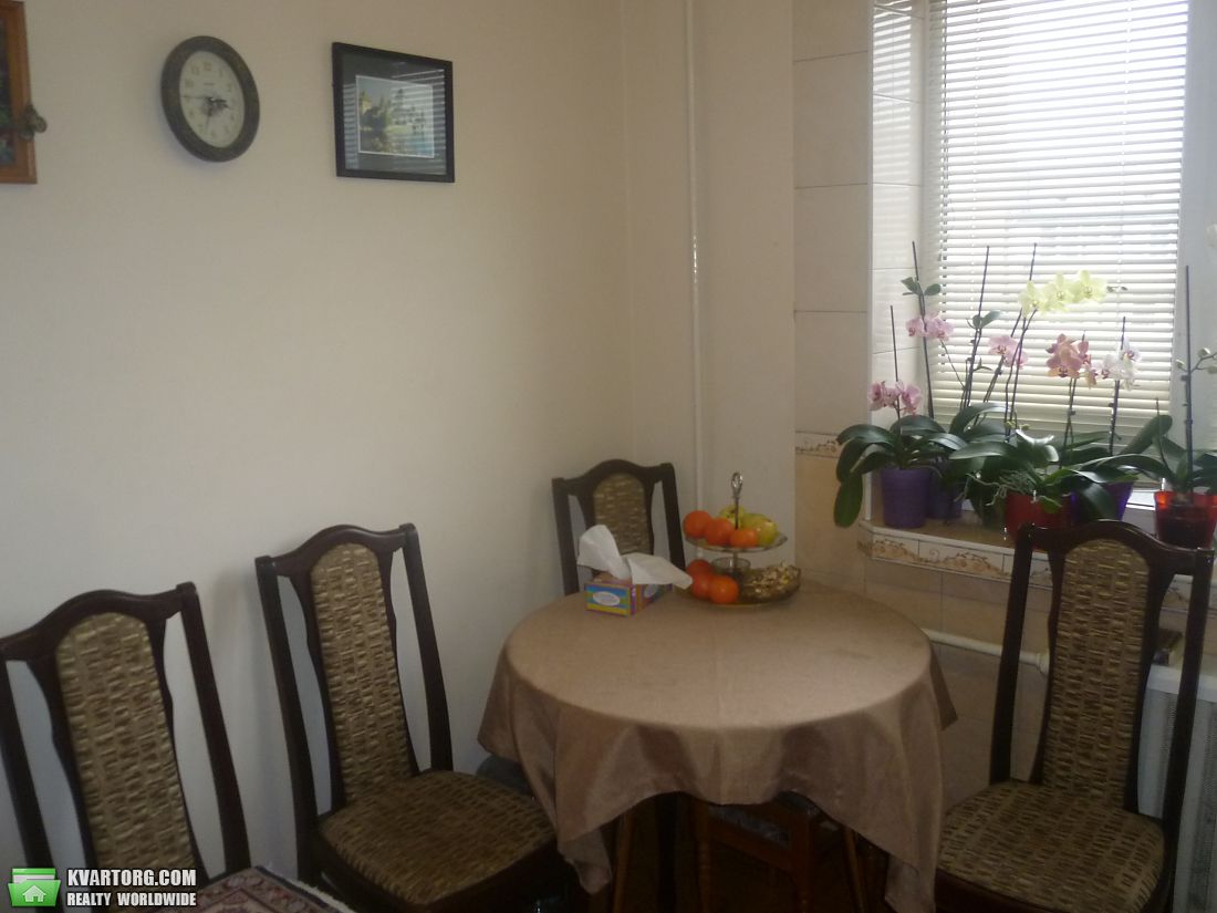 Sell 3-room apartment. Киев, Приречная — photo 2