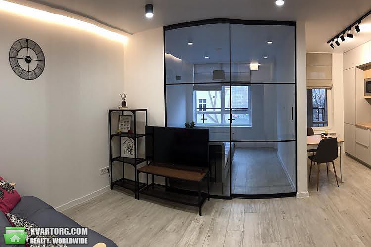 Rent out 1-room apartment. Киев,  Глубочицкая — photo 1