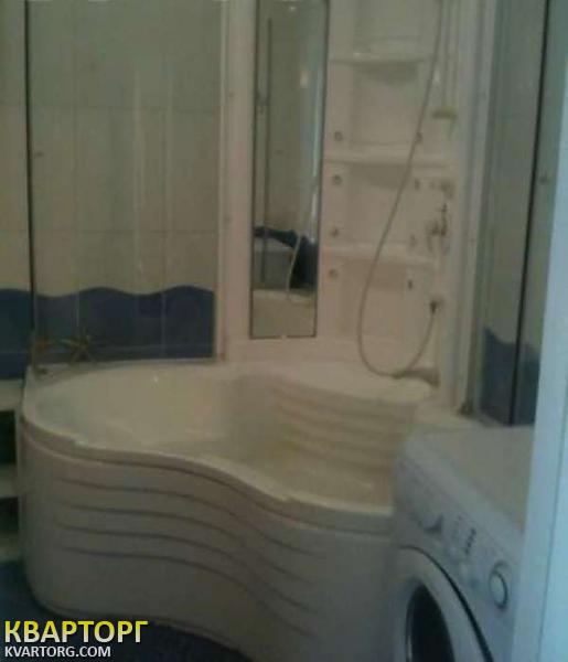 Rent out 2-room apartment. Киев,  Довженко — photo 2
