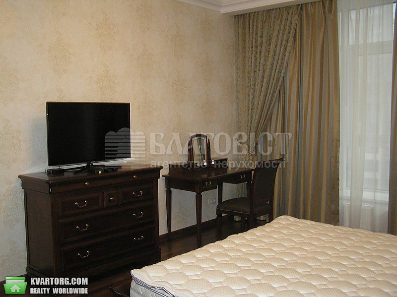 Rent out 2-room apartment. Киев,  Драгомирова — photo 3