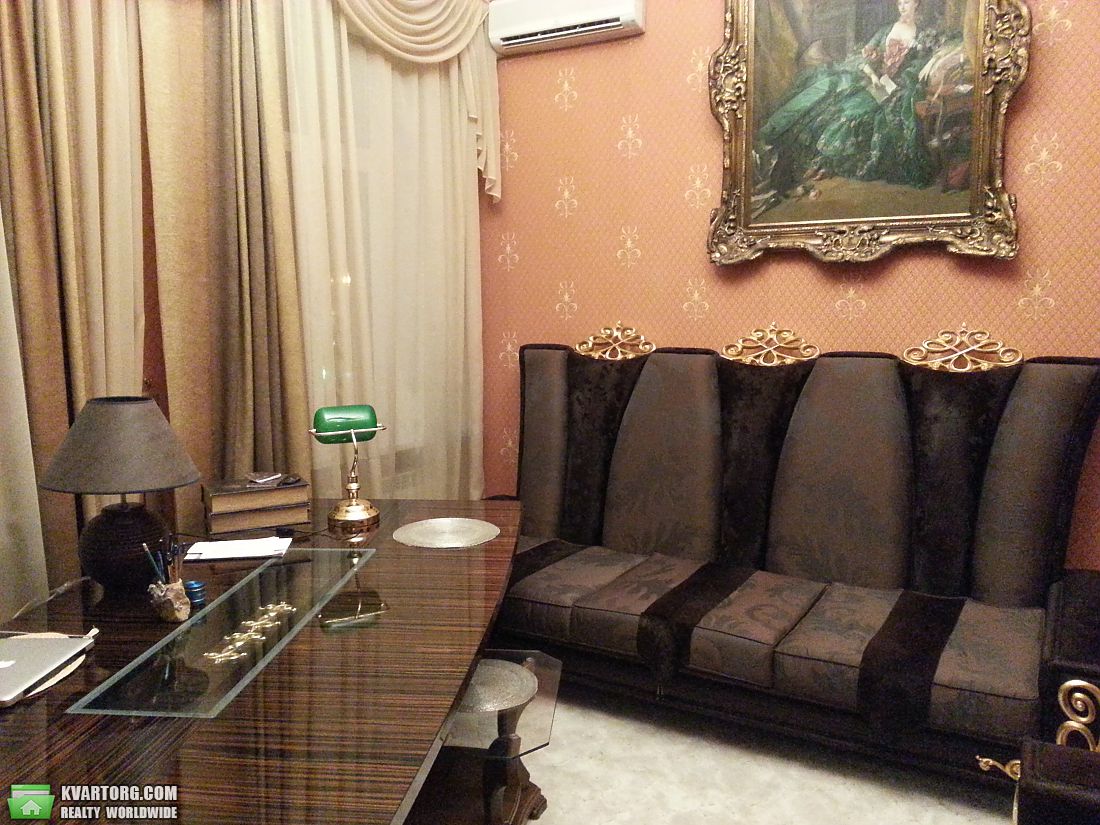 Rent out office. Киев, Софийская площадь — photo 1