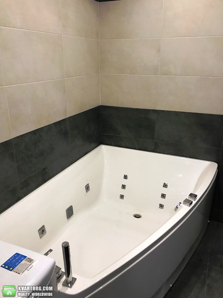 Rent out 2-room apartment. Киев, Златоустовская ул. — photo 8