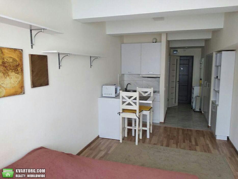 Rent out 1-room apartment. Киев,  Машиностроительная — photo 2