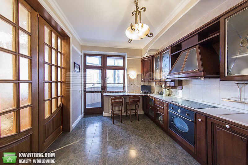 Rent out 3-room apartment. Киев,  Павловская — photo 8