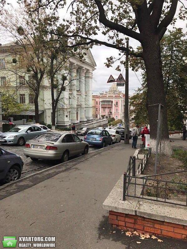 Rent out 3-room apartment. Киев,  Лютеранская — photo 10