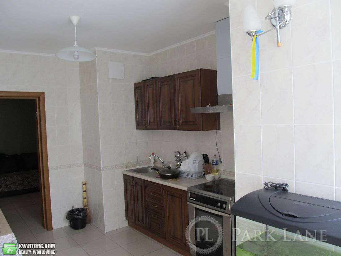 продам 2-комнатную квартиру. Киев,   Волынская - фото 3
