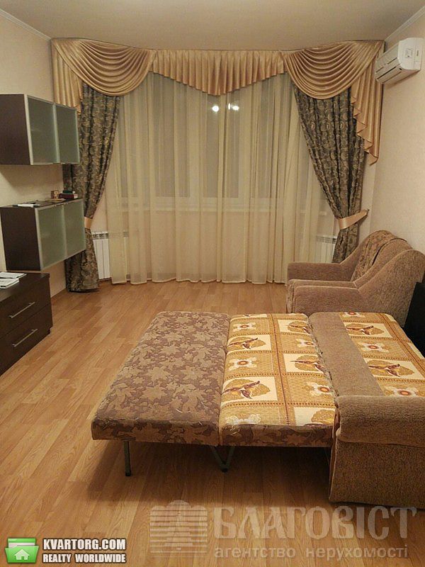 Rent out 2-room apartment. Киев,  Гмыри — photo 3
