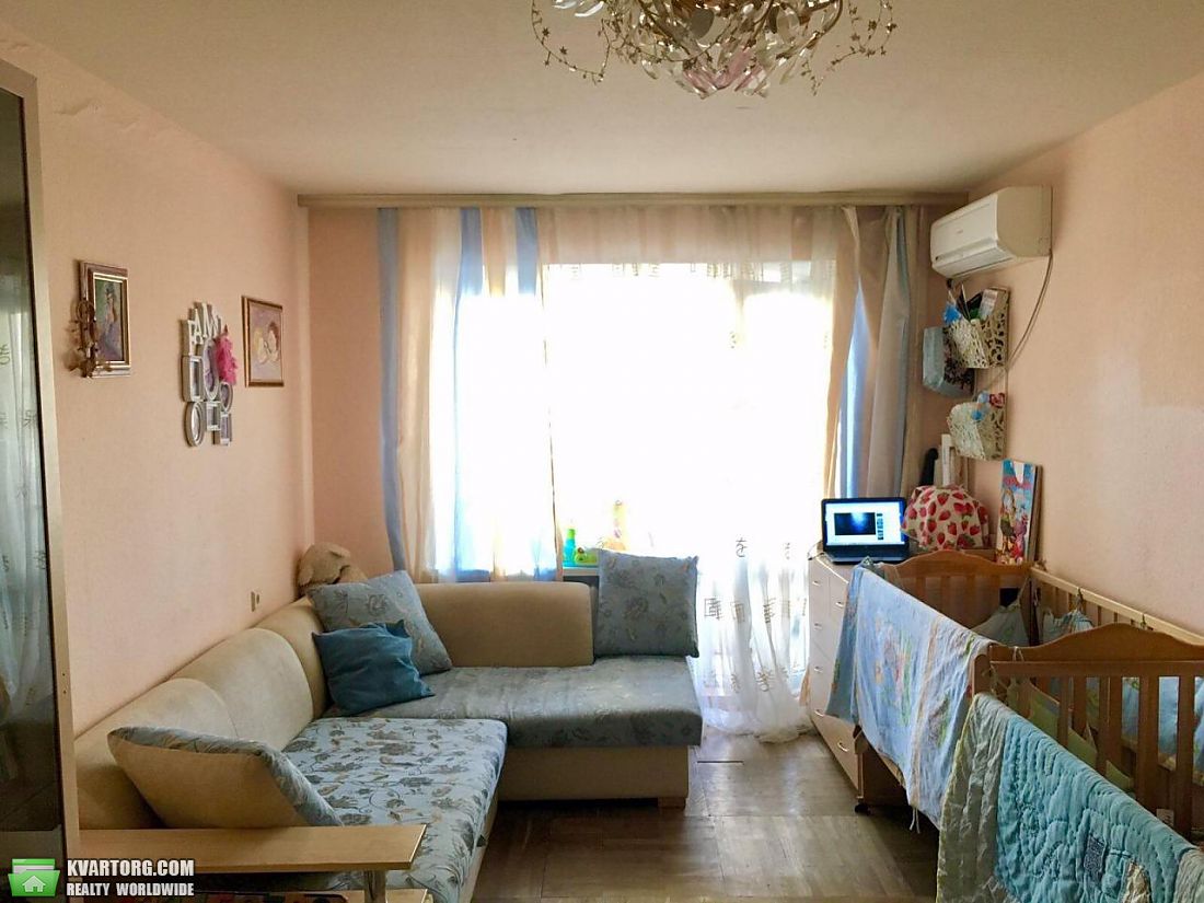 Rent out 3-room apartment. Киев,  Тургеневская — photo 4