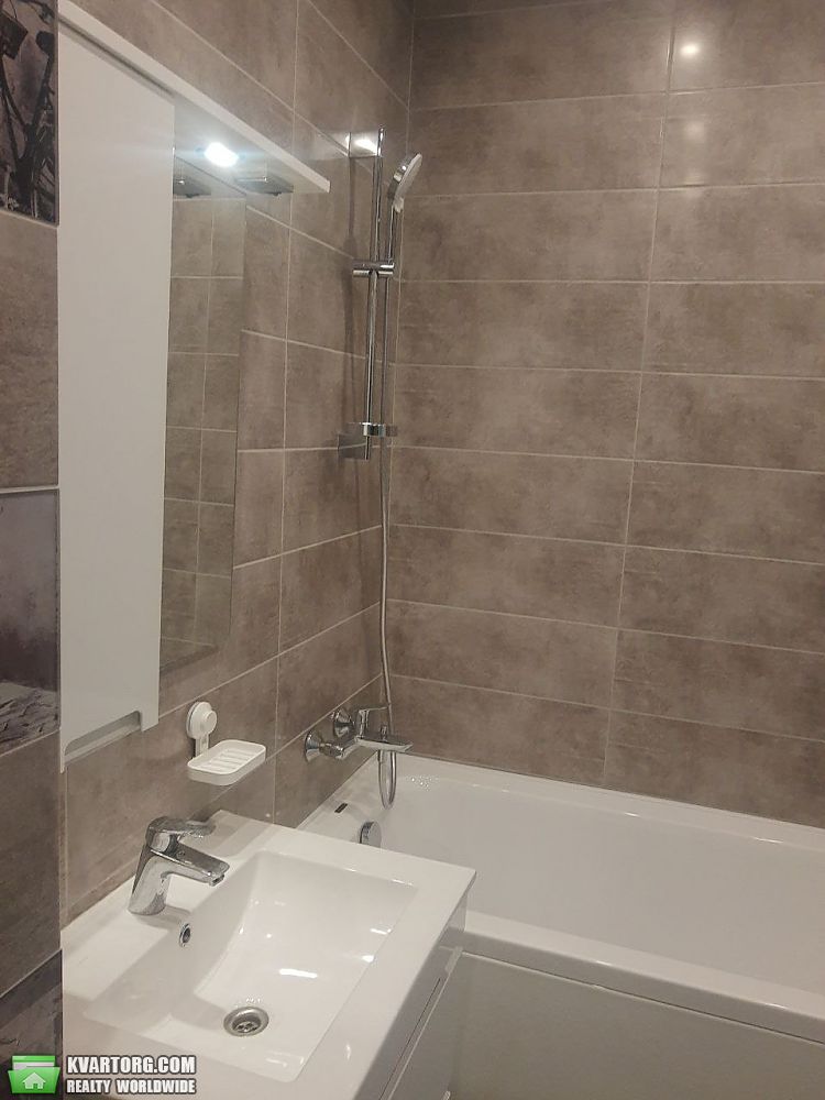 Rent out 1-room apartment. Киев,  Трутенко — photo 5