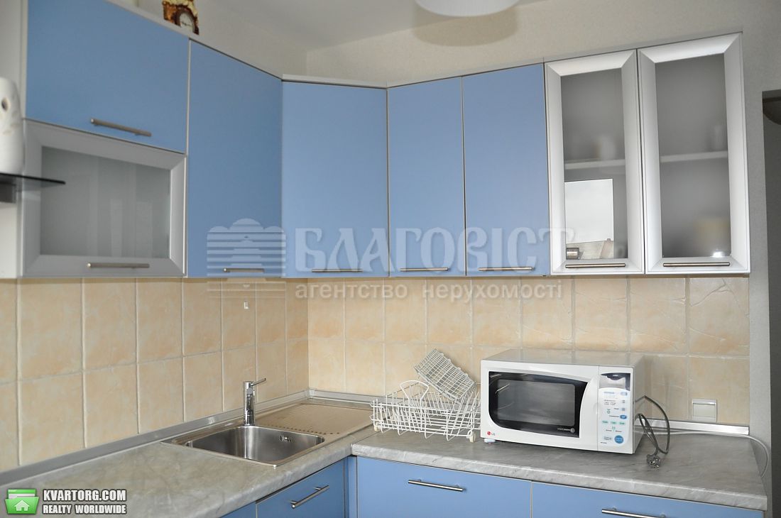 Rent out 2-room apartment. Киев,  Межигорская — photo 2