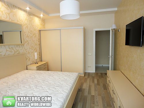 Rent out 2-room apartment. Киев,  Драгомирова — photo 4