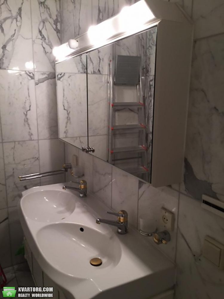 Rent out 2-room apartment. Киев,  Большая Васильковская — photo 9