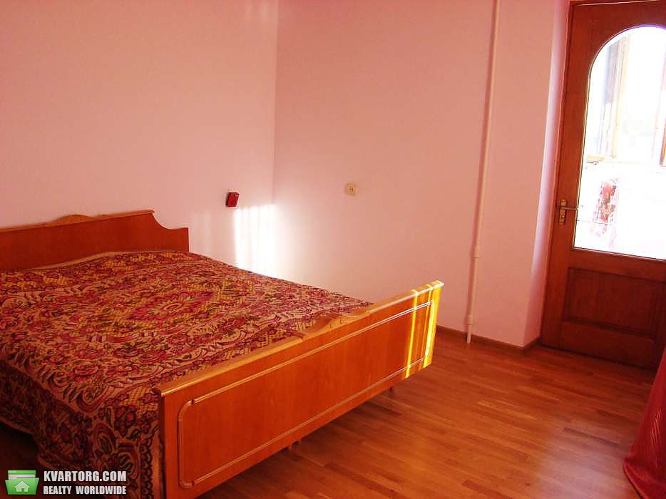 Rent out 3-room apartment. Киев, Котельникова — photo 1
