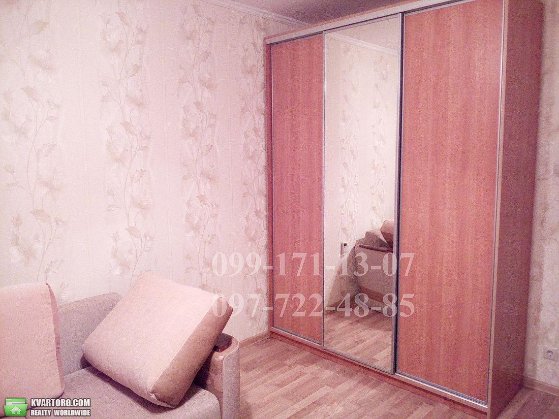 Rent out 1-room apartment. Киев,  Бакинская — photo 1