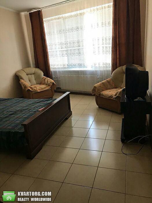Rent out 1-room apartment. Киев,  Харьковское шоссе — photo 1