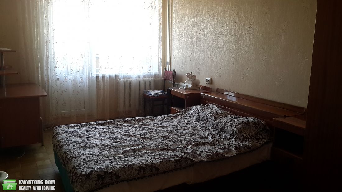Rent out 3-room apartment. Киев,  Рижская — photo 4