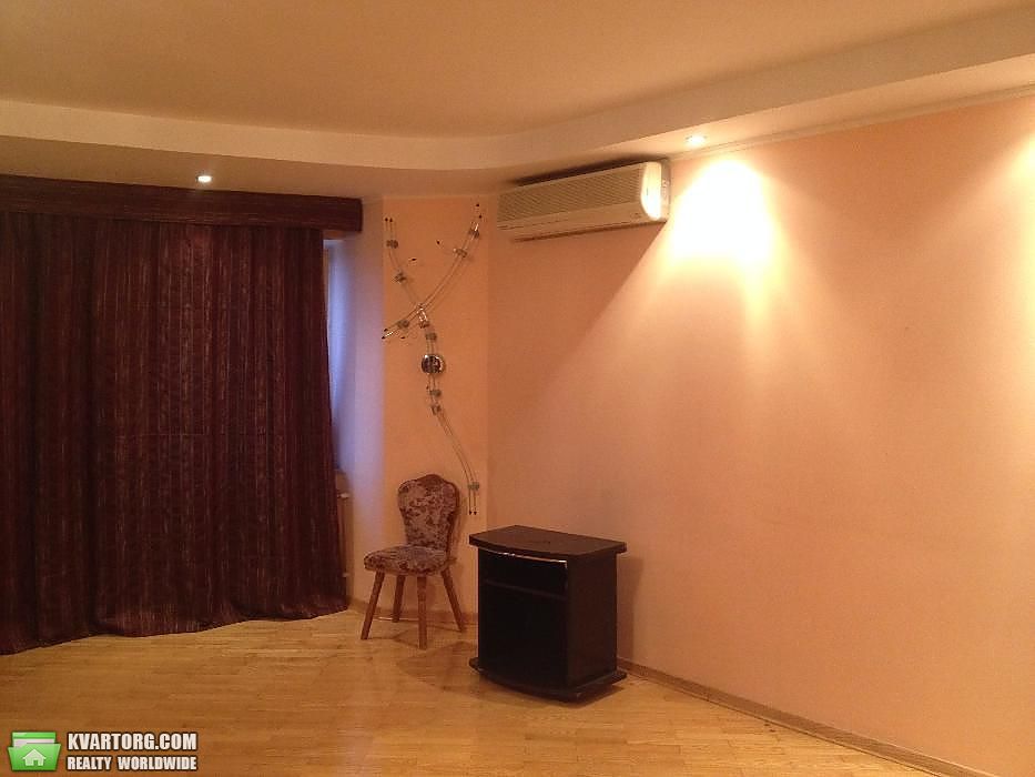 Rent out 2-room apartment. Киев,  Тростянецкая — photo 3