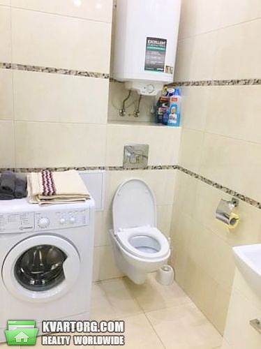 Rent out 2-room apartment. Киев,  Жилянская — photo 3