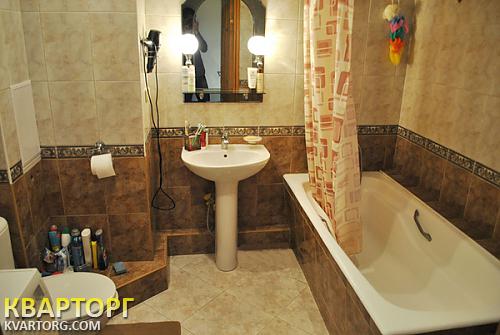 Rent out 3-room apartment. Киев, Декабристов — photo 9