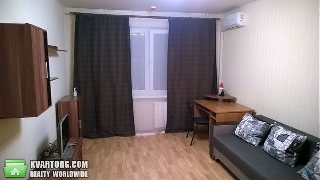 Rent out 1-room apartment. Киев, Урлівська — photo 1