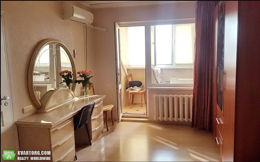 Rent out 2-room apartment. Киев,  Северная — photo 4
