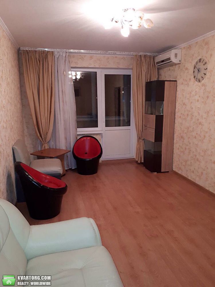 Rent out 2-room apartment. Киев, архипенко — photo 1