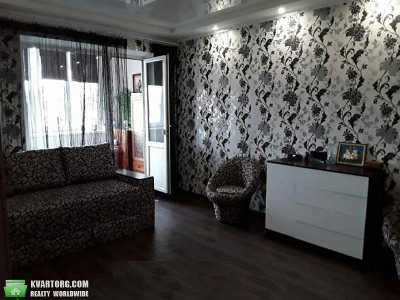 Sell 2-room apartment. Киев,  Героев Днепра — photo 1