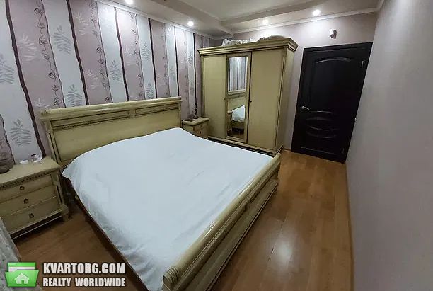 Sell 3-room apartment. Киев,  Салютная — photo 5