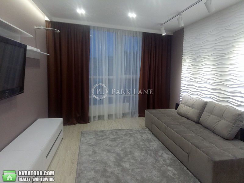 Rent out 2-room apartment. Киев,  Боженко — photo 1
