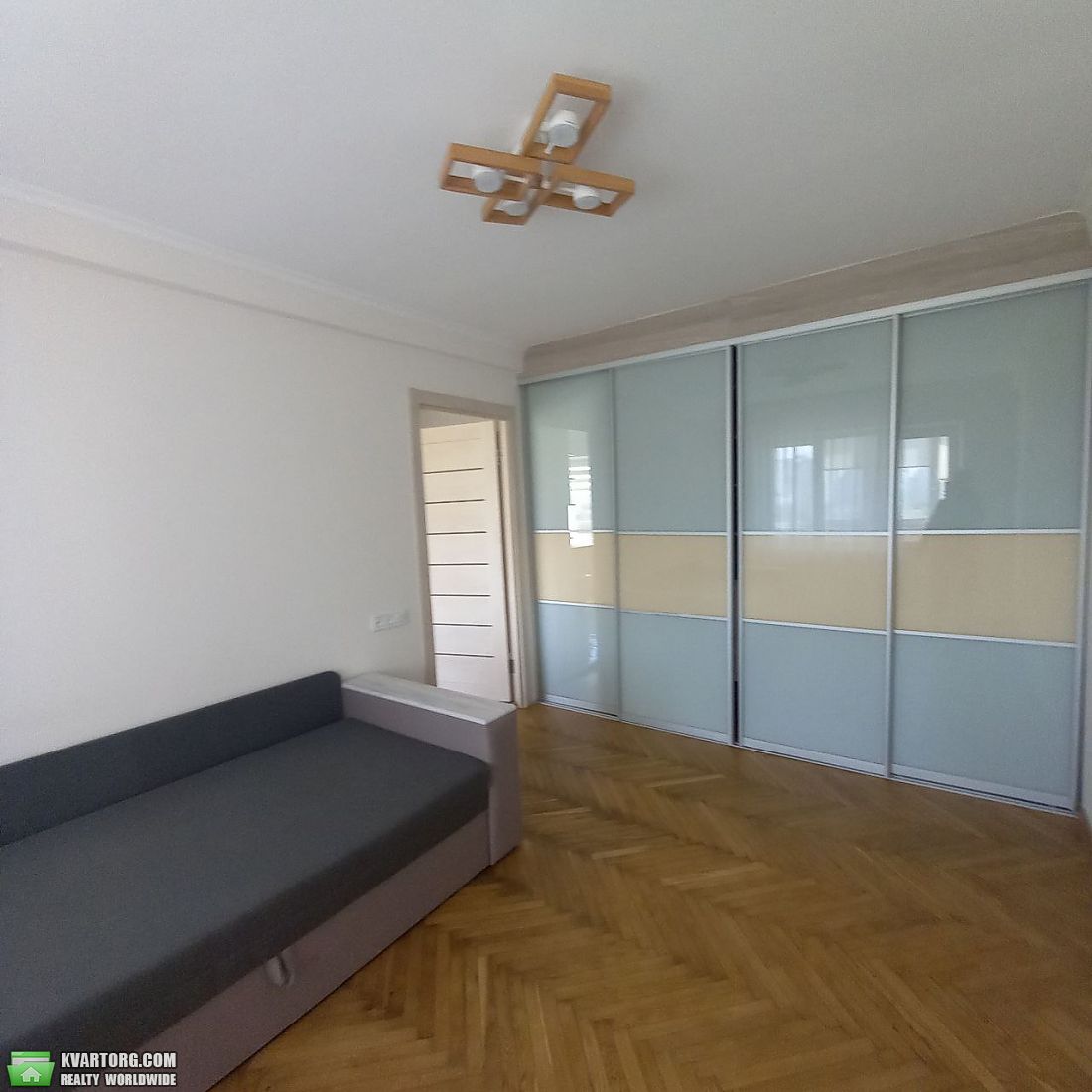 Rent out 1-room apartment. Киев, Харьковское шоссе — photo 8