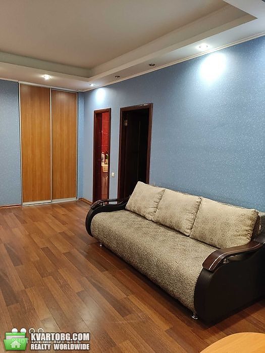 Rent out 2-room apartment. Киев,  Большая Васильковская — photo 3