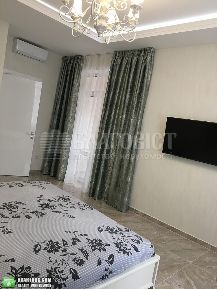Rent out 2-room apartment. Киев, коновальца — photo 4