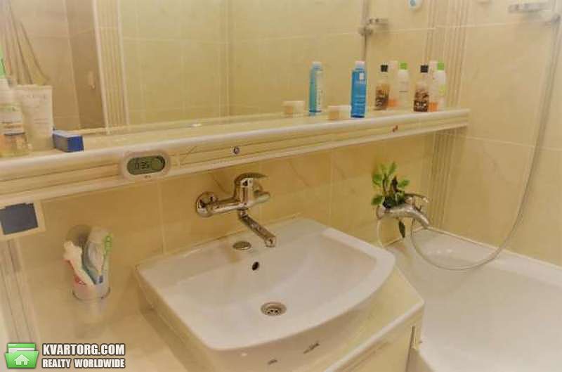 Sell 2-room apartment. Киев,  Маяковского — photo 1