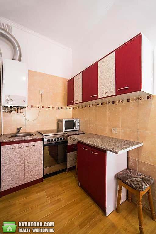 Rent out 2-room apartment. Львов, Площа ринок — photo 5