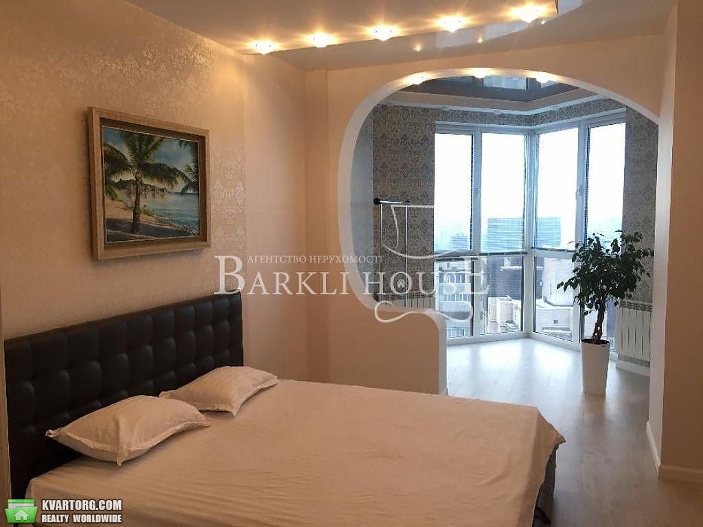 Rent out 1-room apartment. Киев,  Соломенская — photo 1