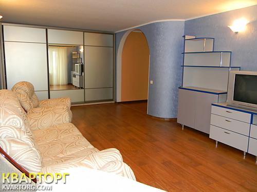 Rent out 3-room apartment. Киев,  Бажана — photo 2