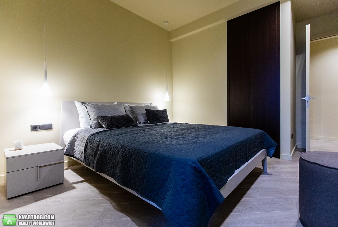 Rent out 3-room apartment. Киев,  Антоновича — photo 7