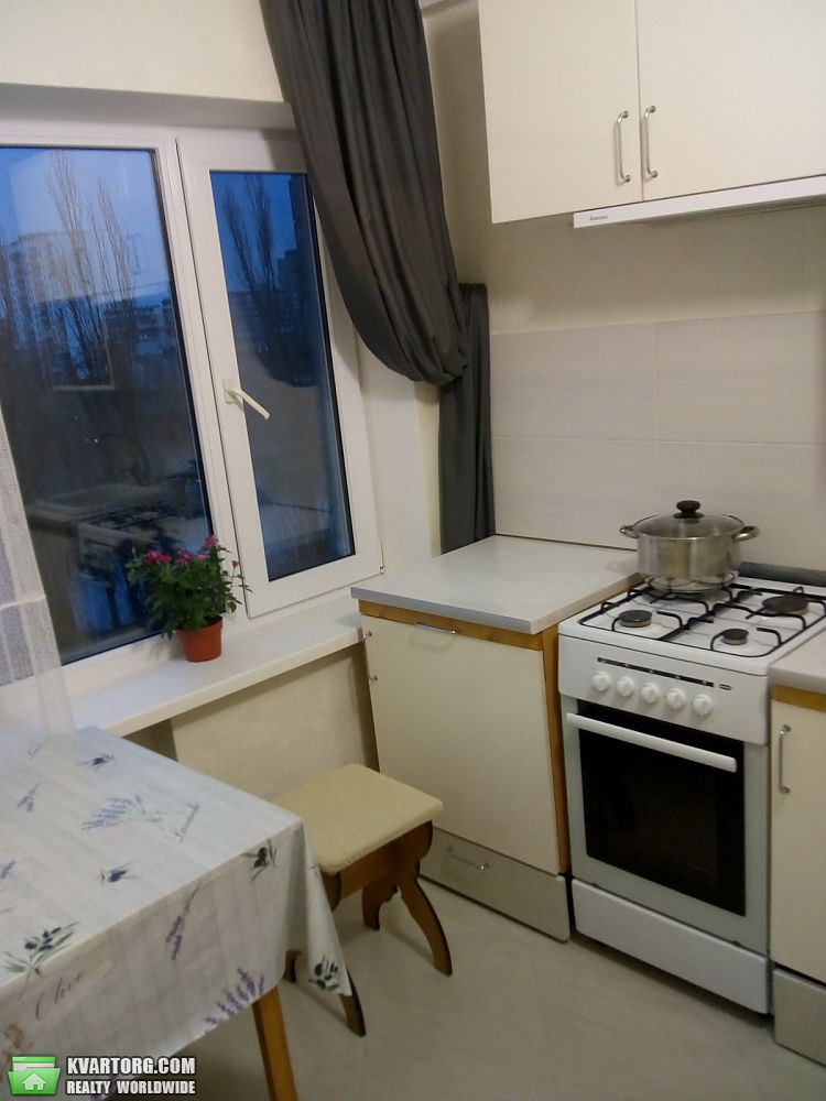 Rent out 1-room apartment. Киев, Энтузиастов — photo 8