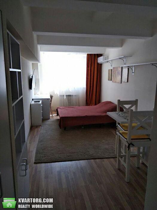 Rent out 1-room apartment. Киев,  Машиностроительная — photo 4