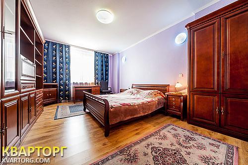 Rent out 4-room apartment. Киев,  Окипной — photo 1