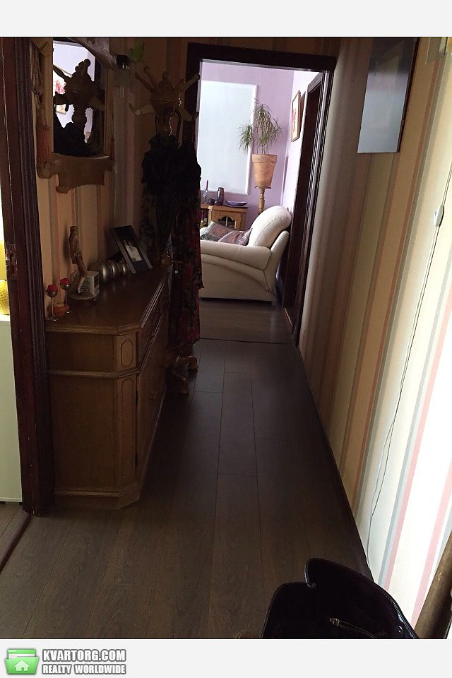 Rent out 3-room apartment. Киев, Приречная — photo 5