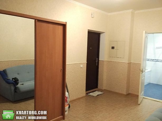Rent out 1-room apartment. Киев,  Героев Обороны — photo 7