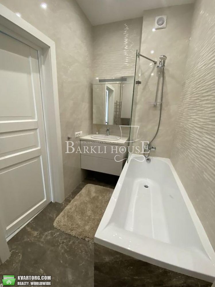 Rent out 2-room apartment. Киев,  Лабораторный пер — photo 7