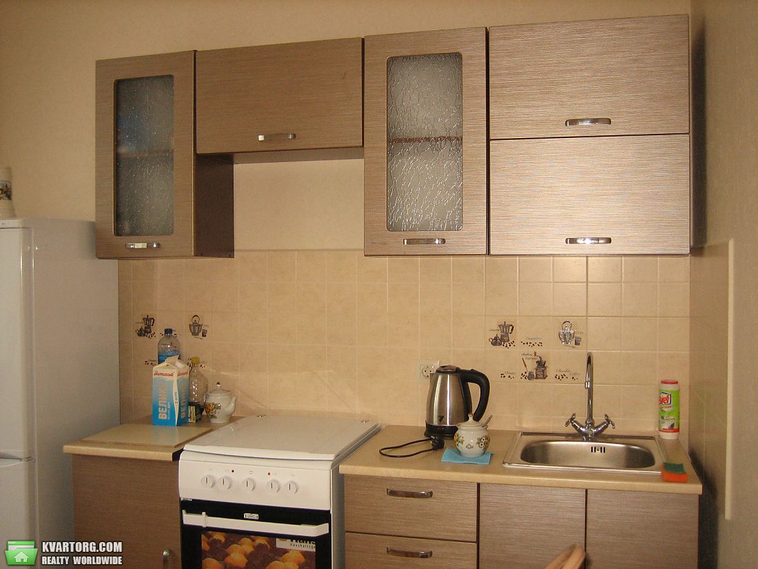 Rent out 1-room apartment. Киев,  Ломоносова — photo 1