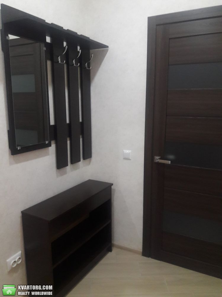 Rent out 1-room apartment. Киевская обл., Соборная — photo 3