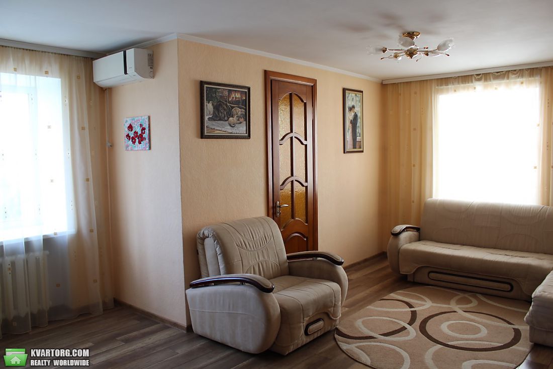 Rent out 2-room apartment. Киев,  Олевская — photo 8
