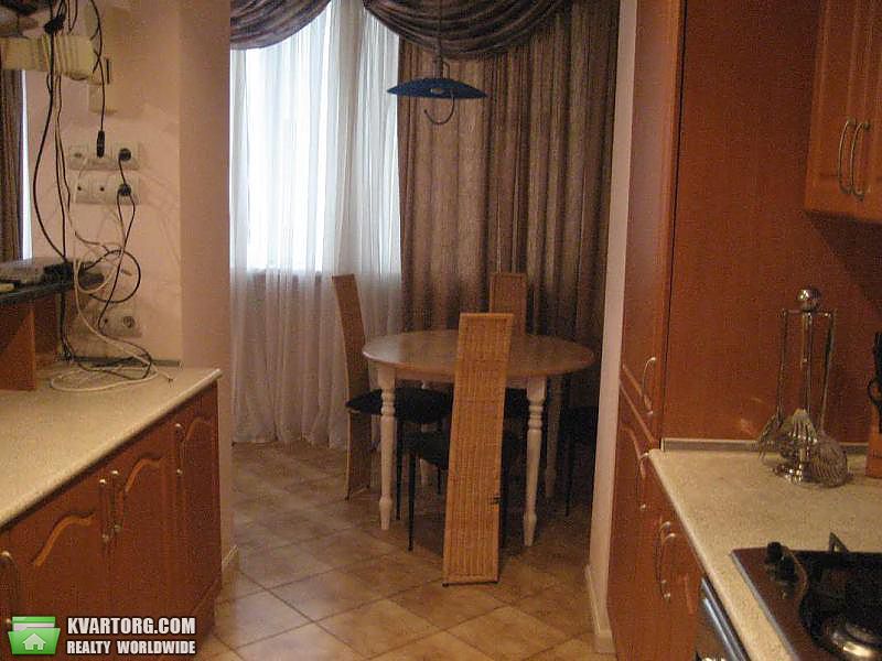 Rent out 2-room apartment. Киев,  Михайловская — photo 2
