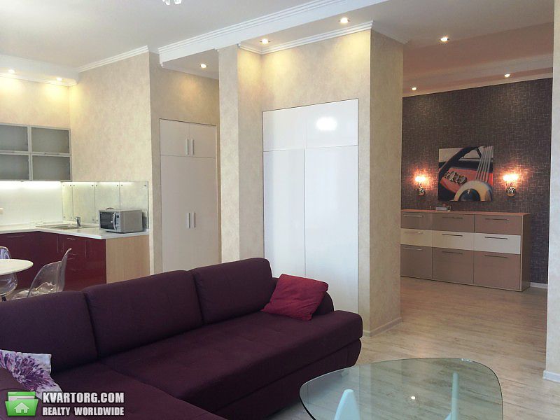 Rent out 2-room apartment. Киев,  Драгомирова — photo 3