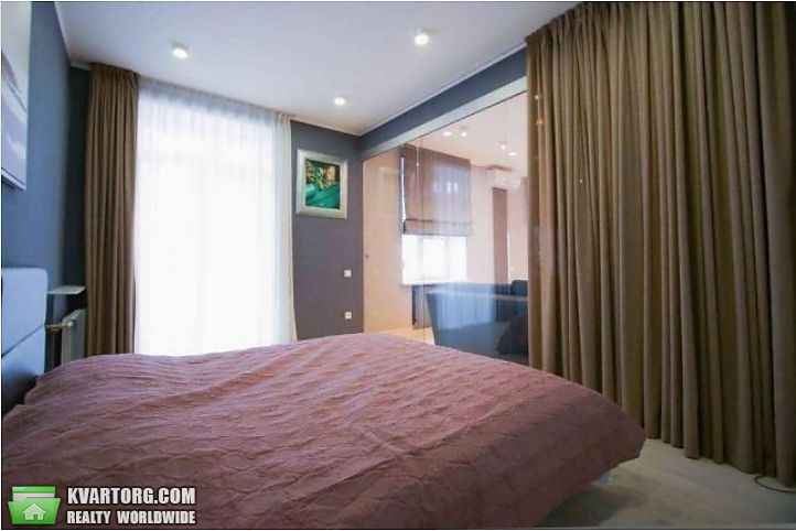 Rent out 2-room apartment. Киев,  Саперное поле — photo 6